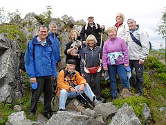 Die Wandergruppe am Gipfel der Wolfswarte (Juni 2010)