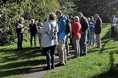 Unsere Gruppe lauscht K.-F. Weber (September 2015)