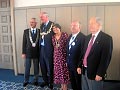 <b>Empfang im Rathaus</b><br /> (von links): Knigslutters Brgermeister Ottomar Lippelt, Tauntons Brgermeister Jefferson Horsley, Ehefrau Fraieny Horsley, Vorsitzender Friends of Taunton Arnulf Baumann sowie Vorsitzender Friends of Knigslutter Ray Trewin