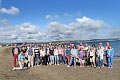 Die Reisegruppe mit einigen englischen Gastgebern am Strand von Weymouth